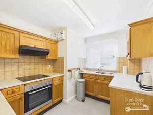 Kitchen- click for photo gallery